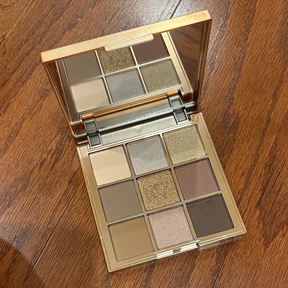 Gold and Brown Eyeshadow Palette
